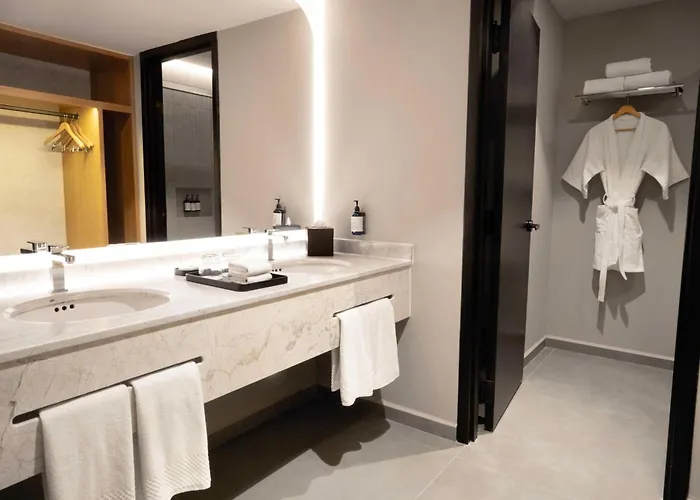 Отель Hilton Airport Мехико